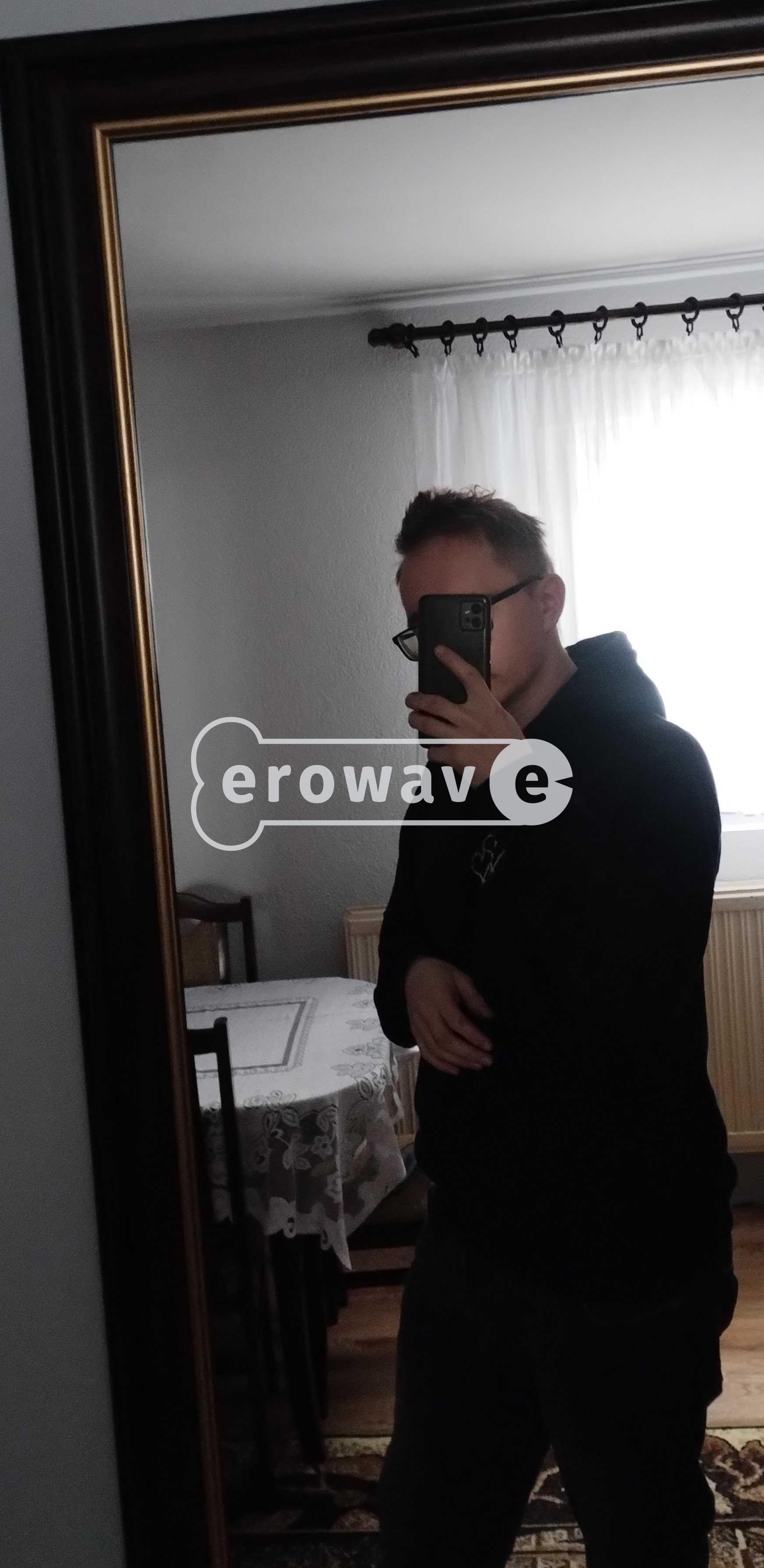 Zdjęcie główne ogłoszenia - Młody