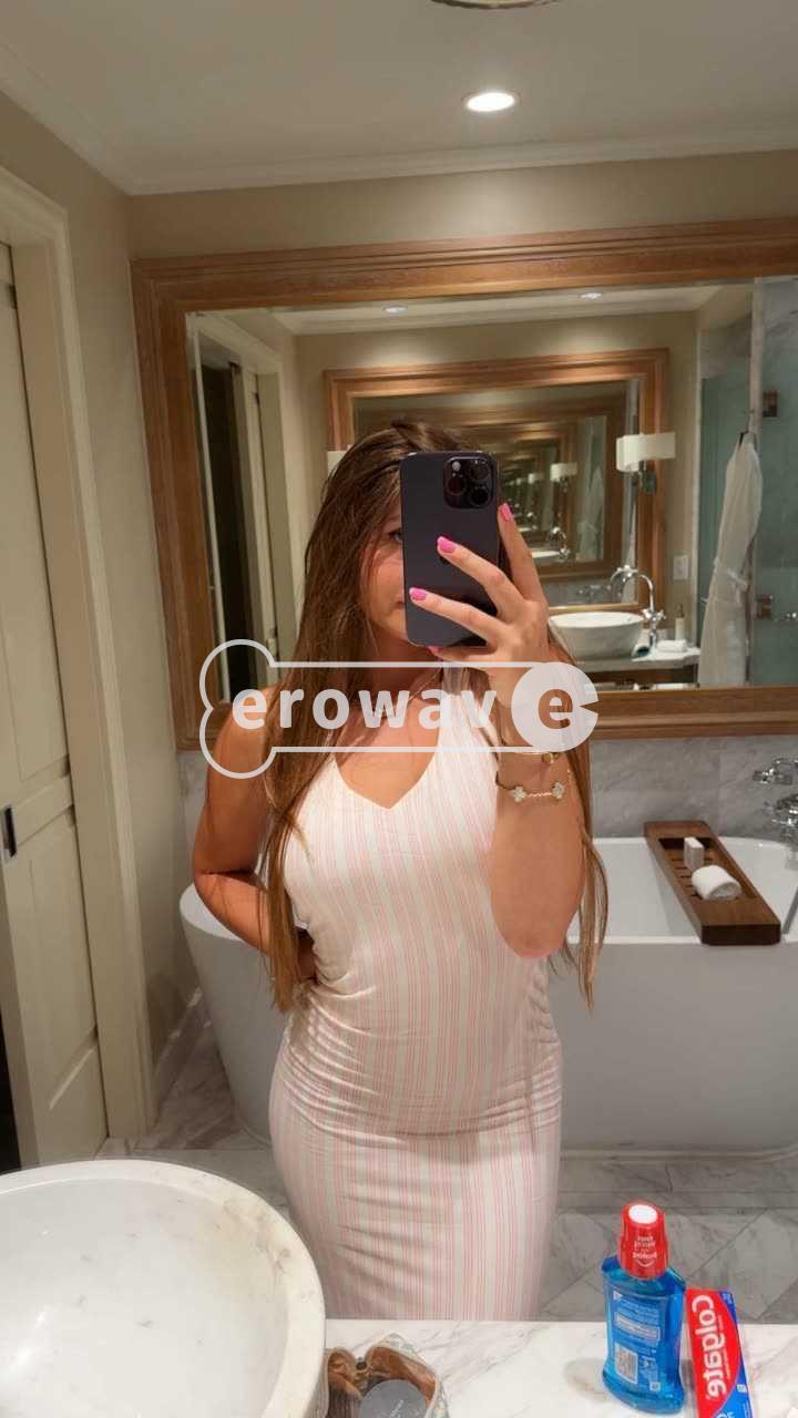 Zdjęcie główne ogłoszenia - młoda studentka